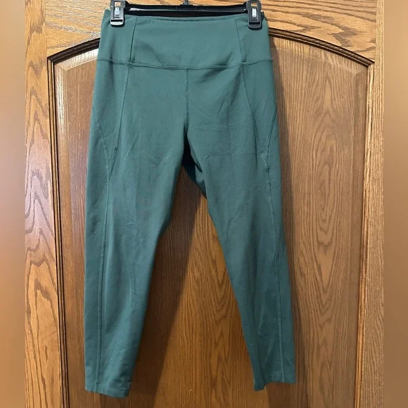 Girlfriend collective aspen compressive high rise crop *flawed* - Picture 1 of 6